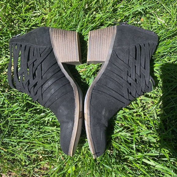 Fergalicious strappy booties! - Picture 8 of 8